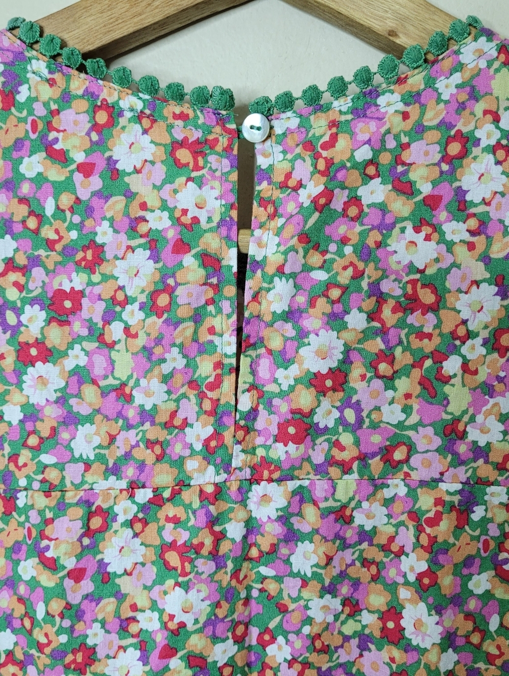Jodifl Ditsy Floral Tank Top Size M - Picture 8 of 12